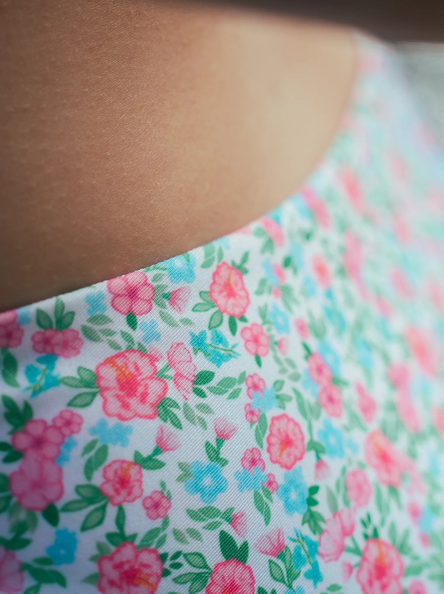 Bas de maillot de bain femme Nohea motif Jardin Fleuri - gros plan tissu - Hoalulu